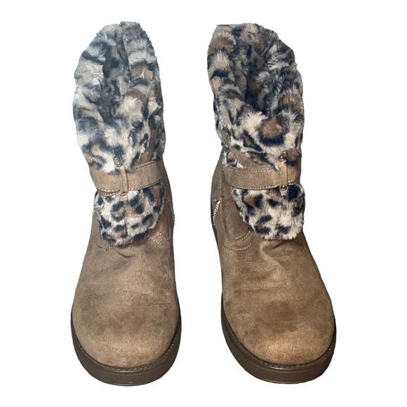 GBG Los Angeles Shoes - 💝 Donating! NWOT GBG Los Angelos ALEYA suede Leopard Faux Fur Boots Size 9.5M